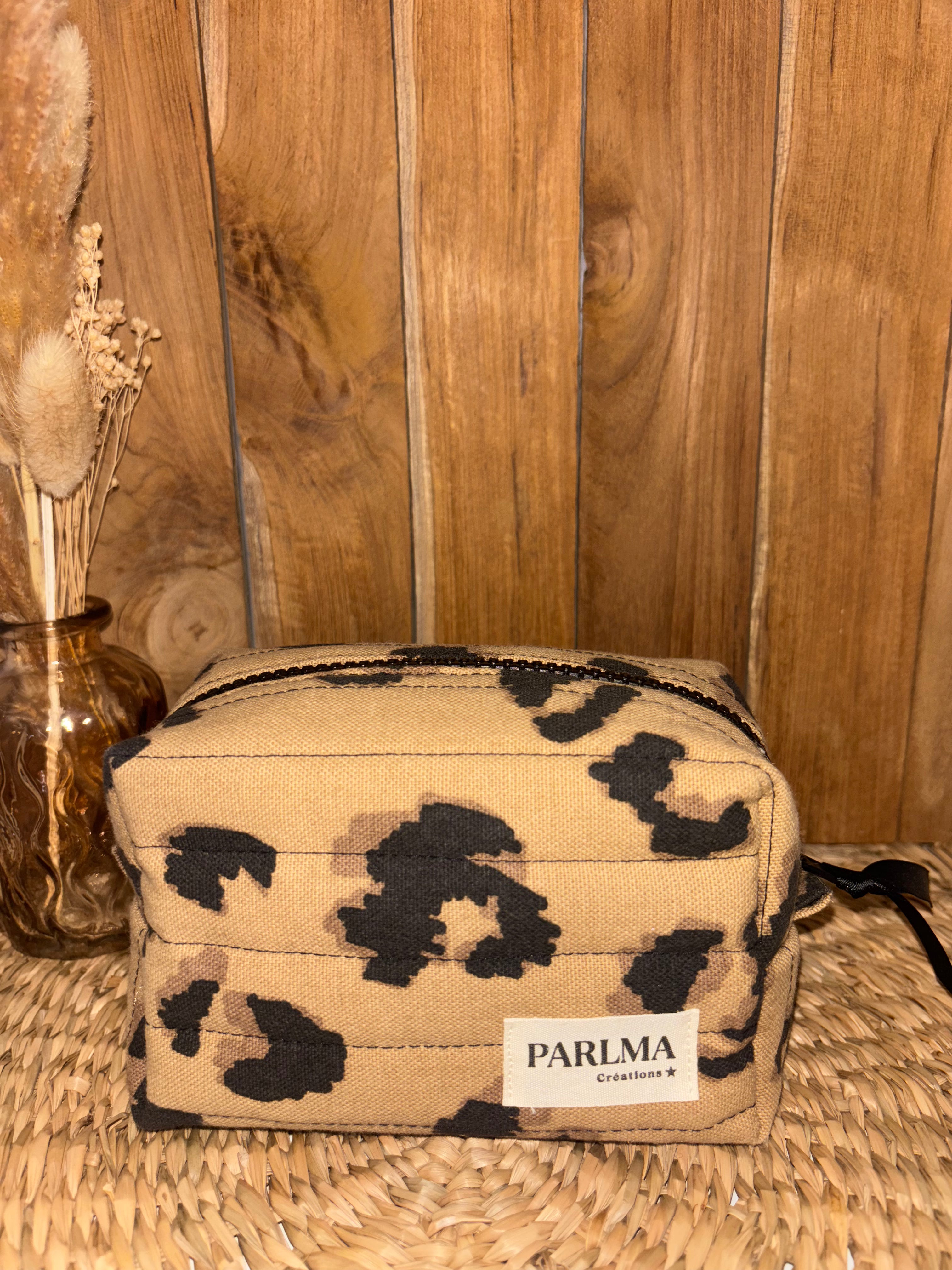 Trousse matelassée en coton LÉOPARD – faite main, matelassée et élégante